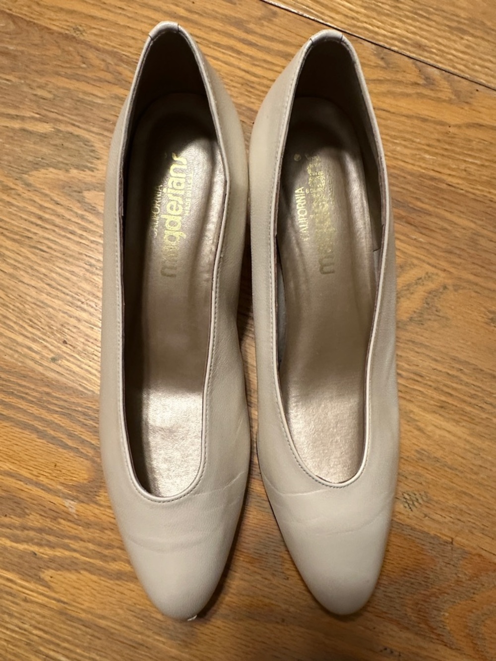Vintage Beige Leather California Magdesians 2 in Wedge Sz 9